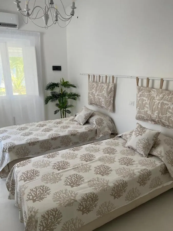 Bottari Rooms Panarea 0*,